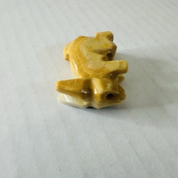 Vintage Natural Stone Yellow Jasper Carved Bunny Rabbit Sitting Up 1 1/2” - Picture 7 of 14